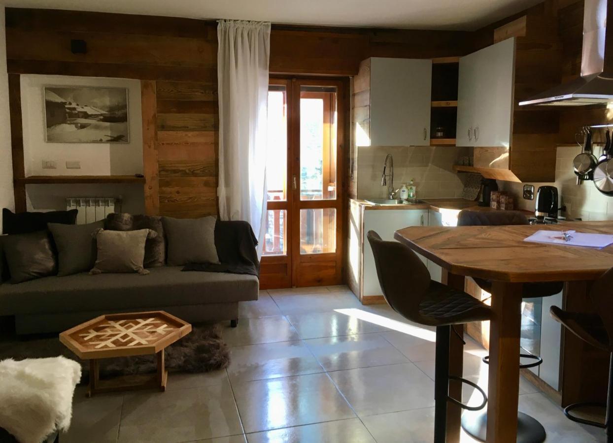 Apartamento Casa Della Nonna Oulx Exterior foto